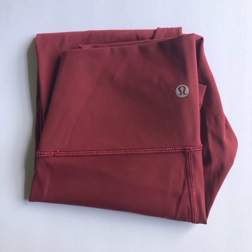 Lululemon Wunder Under HR Crop. Size 6